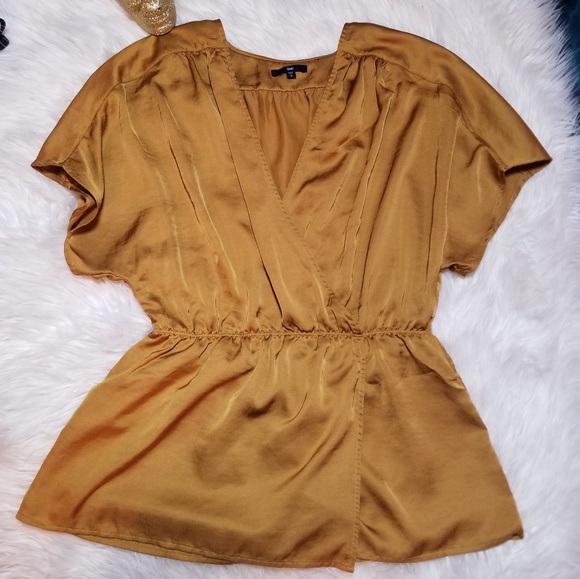 Gap Mustard Satin Silky Wrap Kimono style Blouse - Picture 2 of 6